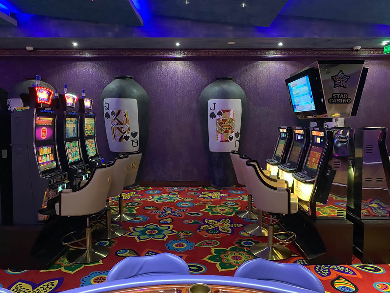 Star-Casino-Seychells-Casino-Floor-18.jpg